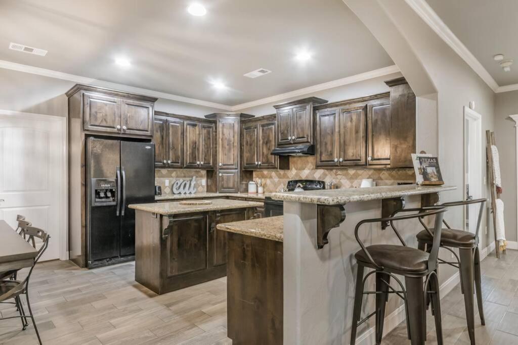Holiday home Cheerful 3 Bedroom Home, King Bed, 10 Min From Palo Duro Canyon, Fireplace, Washer Dryer Canyon